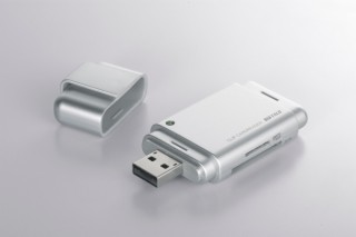 バッファローコクヨサプライ、高速転送を実現したSDXC対応カードリーダ/ライタ