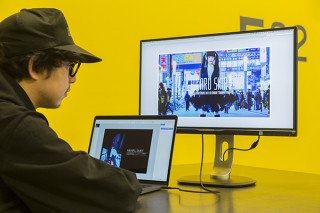 次世代MacBookのパートナー。 一本のケーブルで全てをつなぐディスプレイ