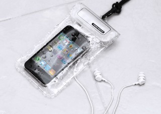 フォーカルポイント、防水イヤホン付属のiPhone/iPod/携帯向け防水ケース