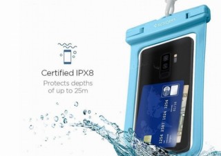 Spigen、水深25mにも耐える防水ケース「A600」にブルー/ホワイトを追加