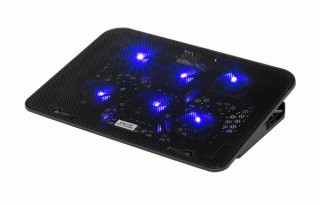暑い時期の作業を快適に、ノートPCの裏に風を当てる「冷却クーラー」。上海問屋から