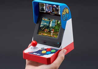 あの頃がよみがえる名作・傑作 全40タイトルを収録した「NEOGEO mini」の発売が決定！ SNKより 　
