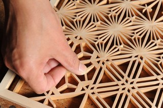 伝統的な組子技術で1600個ものパーツを組み上げたアート作品「禅組子」の展示会がスタート