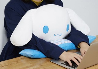 サンリオの「シナモロール」のPCクッションの予約受付がバンダイ公式ショッピングサイトで開始