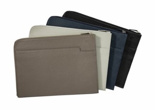 GRAMAS、13インチノートPCを収納可能なビジネス向けクラッチバッグを発売