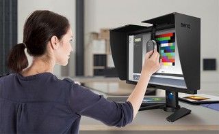 ベンキュー、映像編集向けの27型カラマネディスプレイ「PV270」を発売
