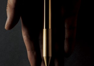 サクラクレパス、オール金属短寸太軸デザインの「回転式単色ゲルインキボールペン」発表