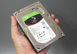 NASでデザイナーのワークスタイルが変わる！データを長く・安全に保管するだけじゃないHDD「IronWolf」の勧め
