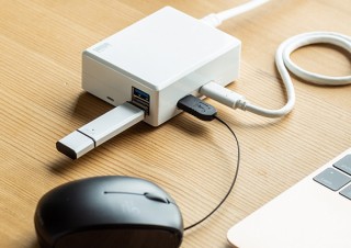 サンワサプライ、USB Type-Cハブ機能搭載ACアダプターを発売