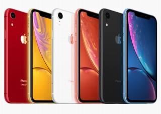 注目のiPhone XRの最安値はau！ 64GBモデルが9万8400円（税込）
