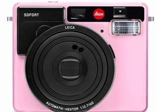ライカのチェキフィルム使用インスタントカメラ「ゾフォート」にキュートなピンクの限定色