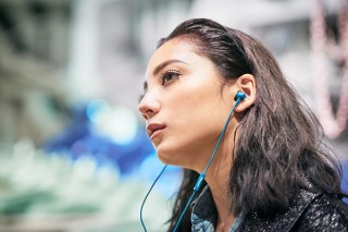 パイオニア、高感度ドライバー搭載でクリア音質を実現した密閉型インナーイヤーヘッドホン発売