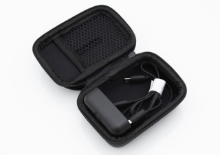 上海問屋、Bluetoothイヤホン用の充電機能付きケースを発売