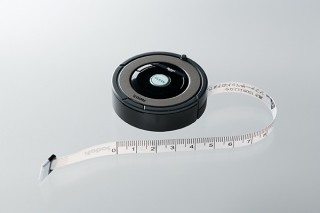 DIME、ミニチュア愛好家にはたまらないロボット掃除機ルンバ型メジャーが特別付録に