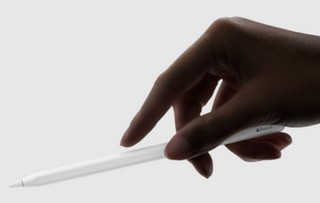 新しい「Apple Pencil」、新型iPad Proに磁石でくっつき充電。ダブルタップでの切り替え機能も