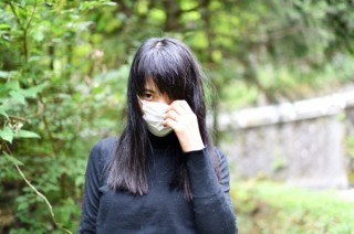 一般女性の人生を聞き取って心象風景を写真で表現するインベカヲリ★氏の個展「ふあふあの隙間」