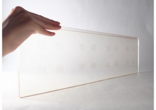 ドコモ、世界初の電波送受信可能なガラスアンテナ開発。窓に貼り付けて美しい基地局完成