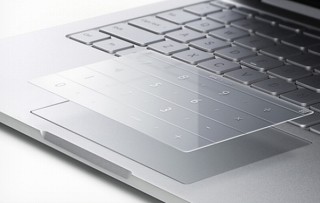 MacBook と Surfaceのトラックパッドをテンキーにするカバー「Nums」が未来ショッピングに登場
