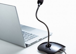 Skypeやチャットなどのネット通話に最適なロングアームタイプの「USBマイクロホン」
