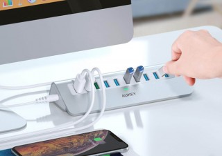ポート不足を一気に解消する！ 10ポートUSB3.0ハブ「CB-H6S」。抜き挿しやすく安定感も抜群！