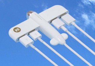 上海問屋、飛行機型の可愛い「USB2.0 ハブ」発売。合計4ポートで飛行機雲の再現も可能