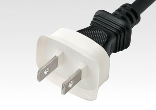 サンワサプライ、既存の電源プラグに装着してトラッキング火災を予防する安全カバーを発売