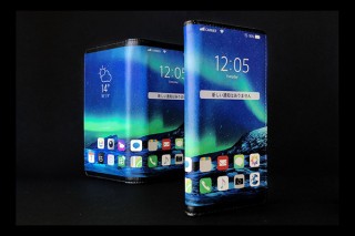 エコードワークス、折りたたみスマホのような見た目のスマホケースを発売