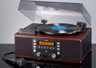 レコードやカセットをCDに録音でき、カラオケまでできる「CDレコーダー」発売
