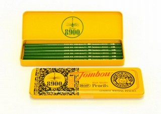 トンボ鉛筆、鉛筆8900番が黄色いダース箱になって70周年を記念したセットを販売
