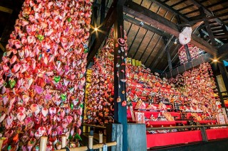 伊豆稲取で心温まる伝統的な風習を体験できる「第22回 雛のつるし飾りまつり」が開幕