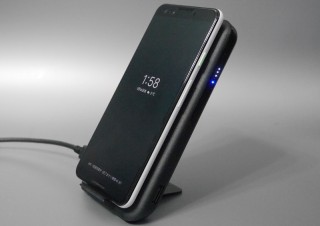 出張や小旅行のお供に、ワイヤレス充電スタンドとしても使えるUSB PD対応モバイルバッテリー