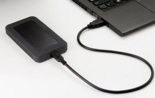 センチュリー、IP67規格対応のM.2 NVMe SSD対応ドライブケースを発売