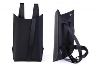 くるッとひっくり返すと膝上デスクになるバックパック「LIO」発売開始