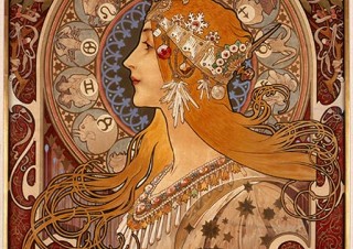 日本初公開の作品を含む約500点もの作品を展示している「アール・ヌーヴォーの華 ミュシャ展」