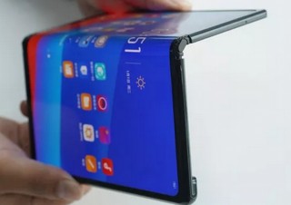 相次ぐ折りたたみスマホの新機種、中国大手のOPPOもその存在を公開