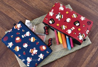ピージーデザイン、シリコンポーチNUUより和柄ハローキティを発売