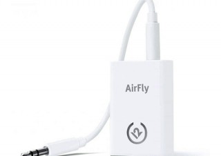 飛行機の機内コンテンツなどでもAirPodsを使えるようにする、Bluetoothトランスミッター「AirFly」発売