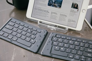 人間工学に基づいたV字型携帯キーボード「Gotek Voyage Keyboard」発売