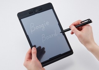 半透明液晶にすらすら書ける！キングジムの電子メモパッド「ブギーボード」に新モデル