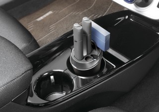 充電器と灰皿がセットになった、車載用「新型IQOS」専用ホルダー発売