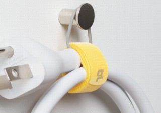 邪魔なケーブルをまとめ、さらにフックに引っ掛けられる「ケーブルタイ」発売。トリニティから