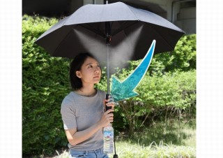 ペットボトルの水を傘の内側からミストとして噴霧できる「ファンブレラ」、サンコーから