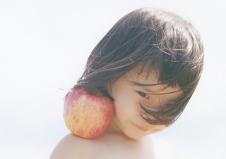 ファッション誌や広告を中心に活躍するフォトグラファー横浪修氏の写真展「PRIMAL」