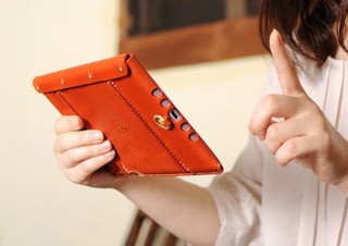 本物志向とかわいらしさが同居した、栃木レザーのiPad mini専用ケース（2019年モデル）発売
