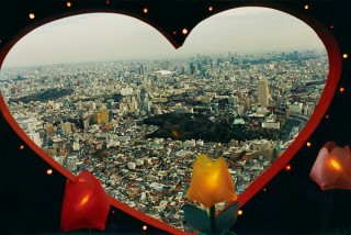 11人の写真家たちが撮影した約100点の作品を紹介する写真展「平成・東京・スナップLOVE」