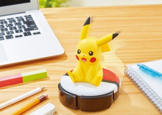 ピカチュウを乗せて卓上を動き回る自動掃除機「ピカチュウ ルンルンクリーナー」