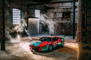 廃墟すらポップ空間に変える、アンディ・ウォーホルがペイントしたBMW公開