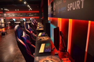 本格ゲーミングPCで24時間eスポーツできる「eスポーツカフェ アカデミア」開店