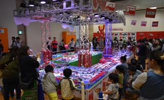 ミニカーの“トミカ”が集まる夏休み恒例の大型イベント「トミカ博 in YOKOHAMA」
