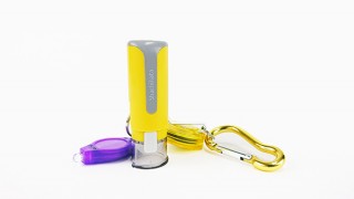 シヤチハタ、UV発色インキ採用の迷惑行為防止スタンプのテスト販売を発表